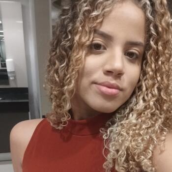 Babá em Salvador: NICOLE