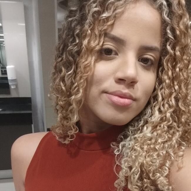 Babá em Salvador: NICOLE