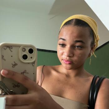 Babysitter in Setúbal: Valéria Silva