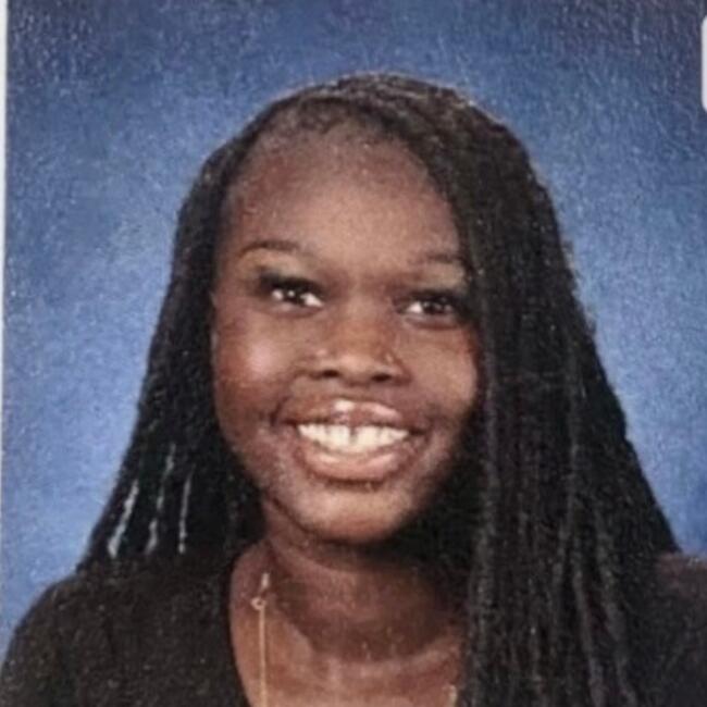 Babysitter in Aurora: Chuoy