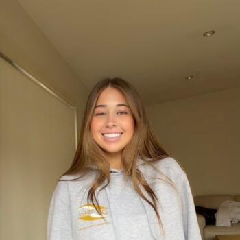 Babysitter Canberra: Annie