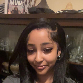 Babysitter London: Ariyam