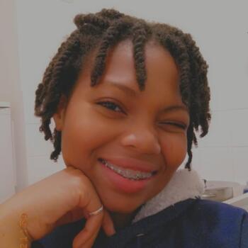 Babysitter in Le Pecq: Maeva