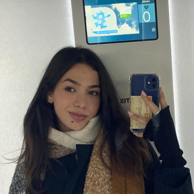 Babysitter in Clichy: Serine