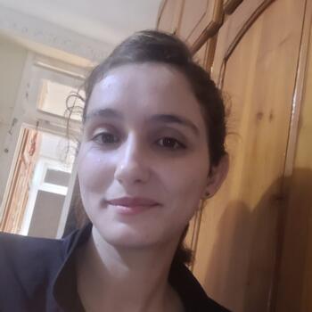 Baby-sitter in Dijon: Naoual