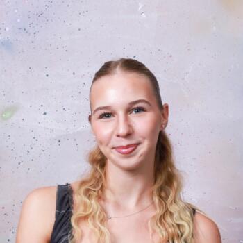 Babysitter Langenzersdorf: Lea