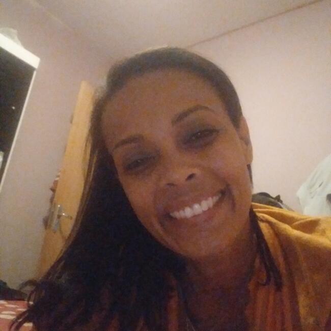 Babysitter in Caçapava: JULIANA