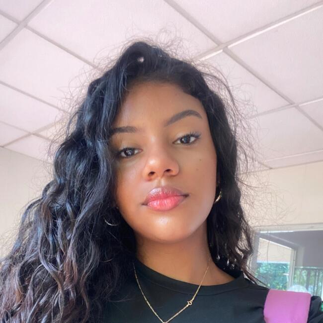 Babysitter in Panama City: Grace