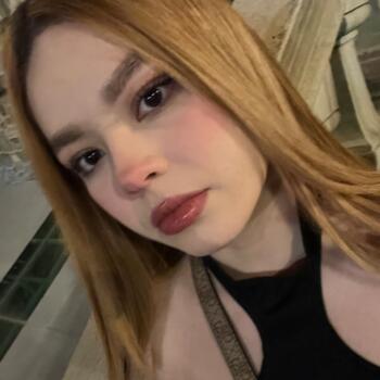 Niñera León: Jaina