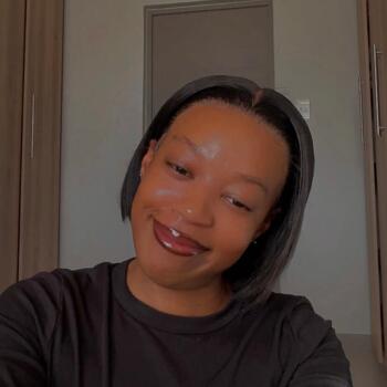 Babysitter in Motherwell: Liyema