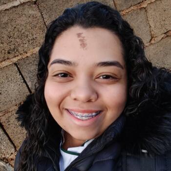 Babysitter in Dumont: Laisa