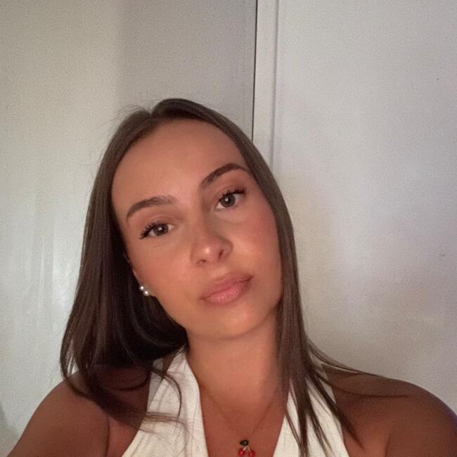 Babysitter in Marseille: Lea