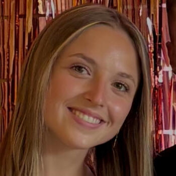 Babysitter in Rontalon: Clara