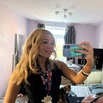 Babysitter Kidlington: Dakota