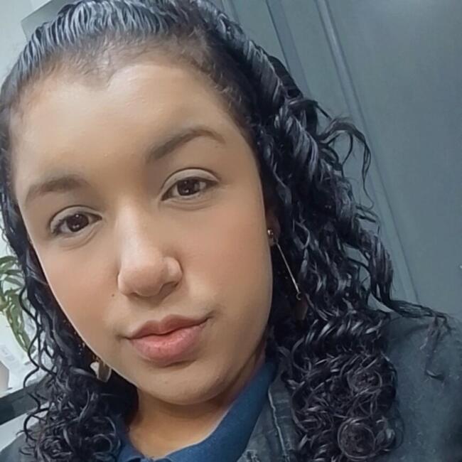 Babysitter in Palhoça: Gabriela