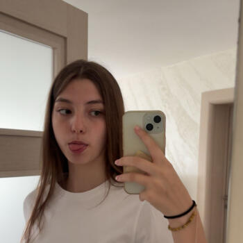 Babysitter in Villeurbanne: Ema