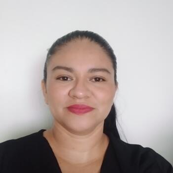 Niñera en San José: Tania