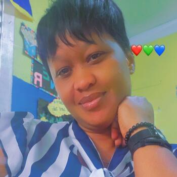 Babysitter in Spanish Town: Amaisa