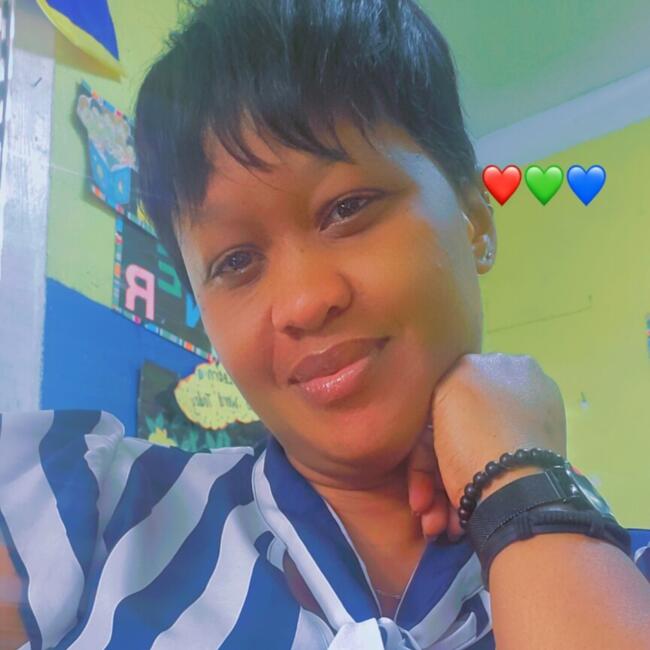 Babysitter in Spanish Town: Amaisa