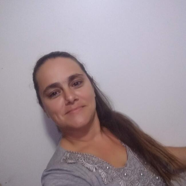 Babá em Jacareí: Karen