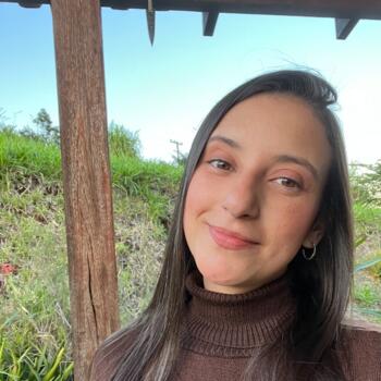 Babysitter Londrina: Leticia