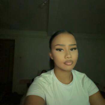Babysitter in Givors: Kyana