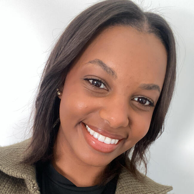 Babysitter in Lisbon: Nadine