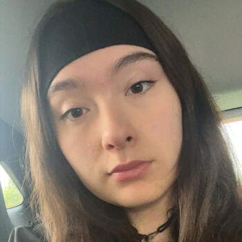 Babysitter Hondeghem: Lauriane