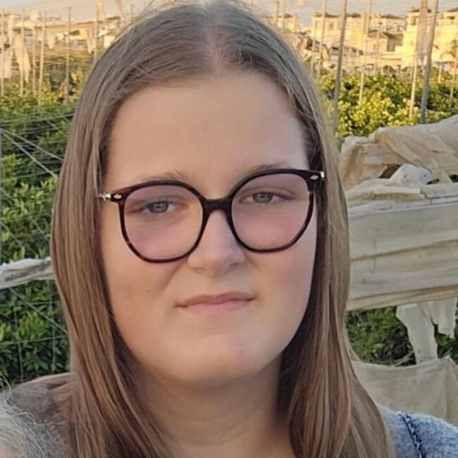 Babysitter in Nivelles: Naomi