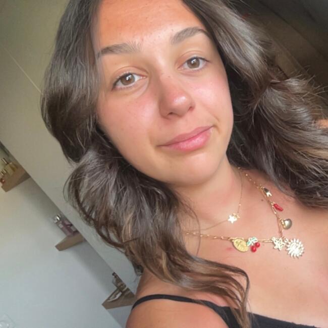 Babysitter in Bordeaux: Charlotte