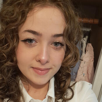 Babysitter in Genvry: Lea