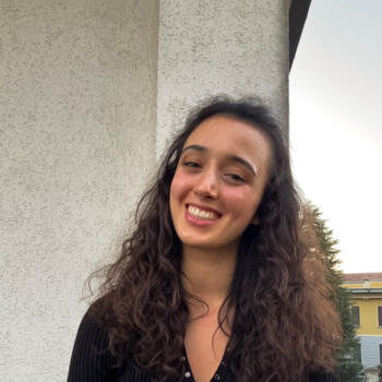 Babysitter in Cork: Violetta