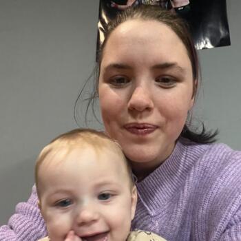 Babysitting job in Mansfield: babysitting job Holly