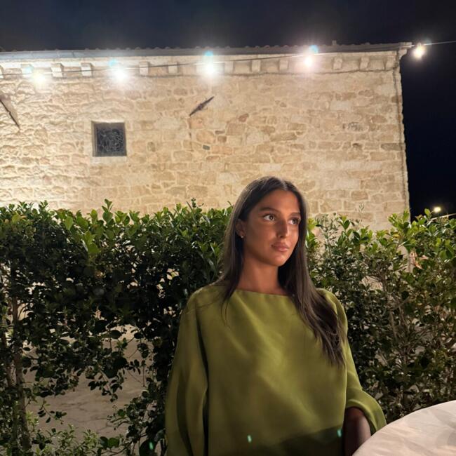 Babysitter a Olbia: Anna