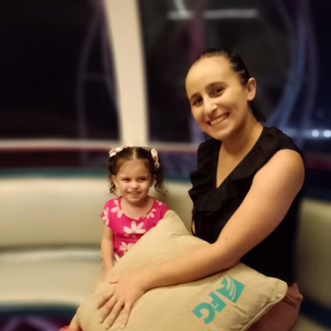 Babysitter in Itajaí: Thalita
