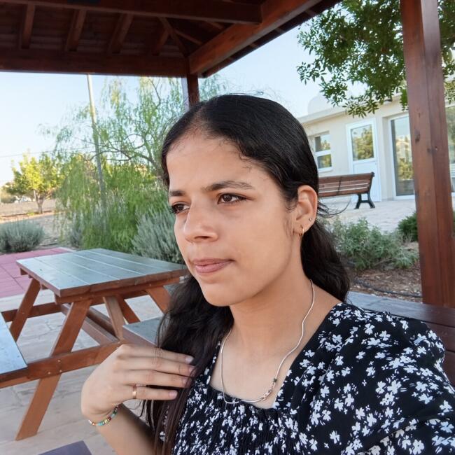 Babysitter στην περιοχή Pissoúri: Harpreet Kaur