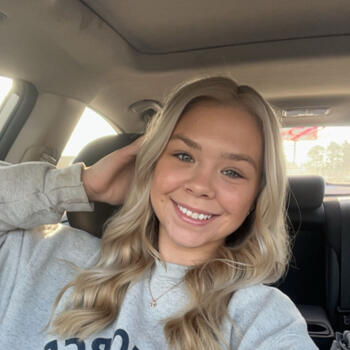 Babysitter in Ragland: Anna