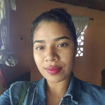 Babysitter in Volcán: Darisneth