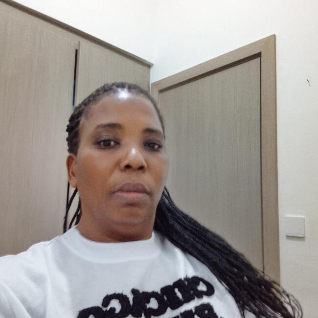 Babysitter in Dubai: Miriraishe