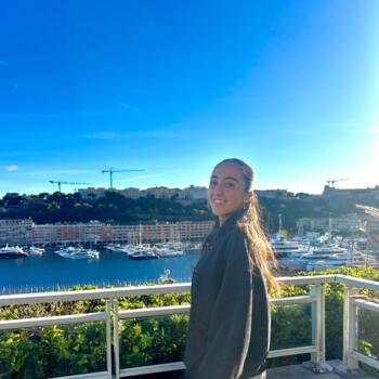 Babysitter in Nice: Clara