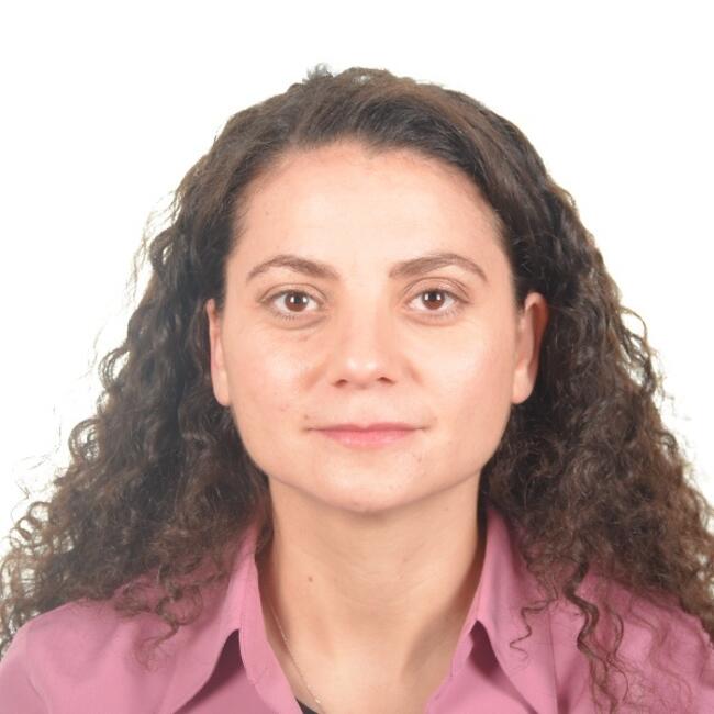 Babysitter in Montlhéry: Aziza