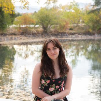 Babysitter in Lakewood: Catherine