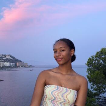 Babysitter in Churriana de la Vega: Aisha