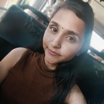 Nanny in Surat: Hiral