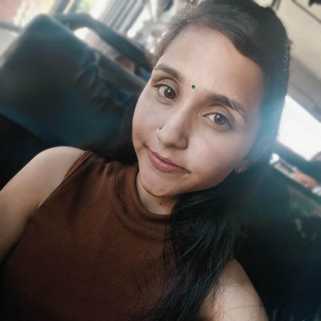 Nanny in Surat: Hiral