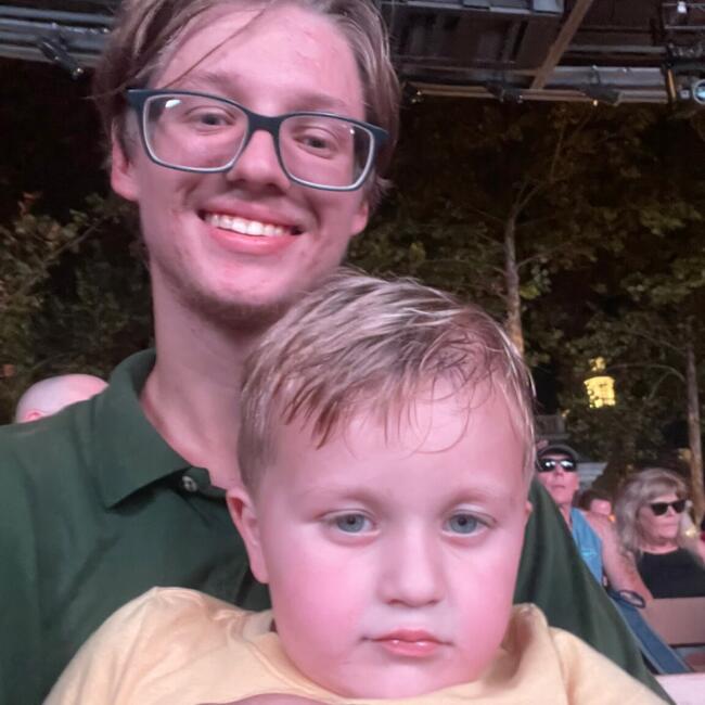 Babysitter in Orlando: Elliot
