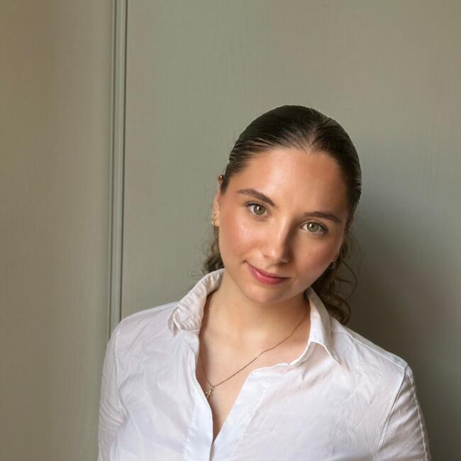 Babysitter in Boulogne-Billancourt: Audrey