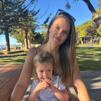 Trabalho de babysitting em Perth: Trabalho de babysitting Kayla