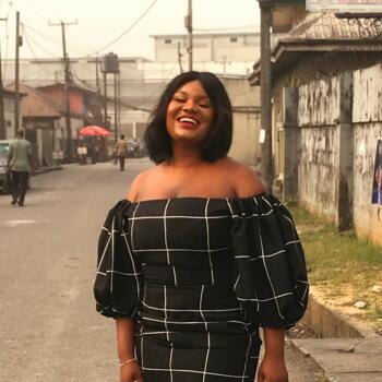 Babysitter Port Harcourt: Favour