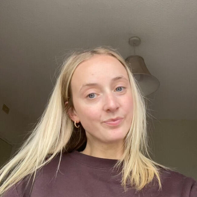 Babysitter in Glasgow: Sophie